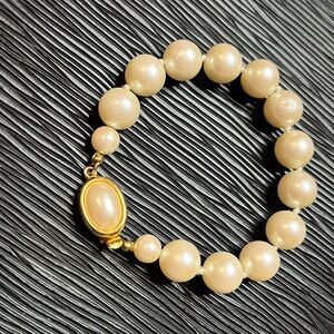 VTG CAROLEE Gold Pearl Bracelet